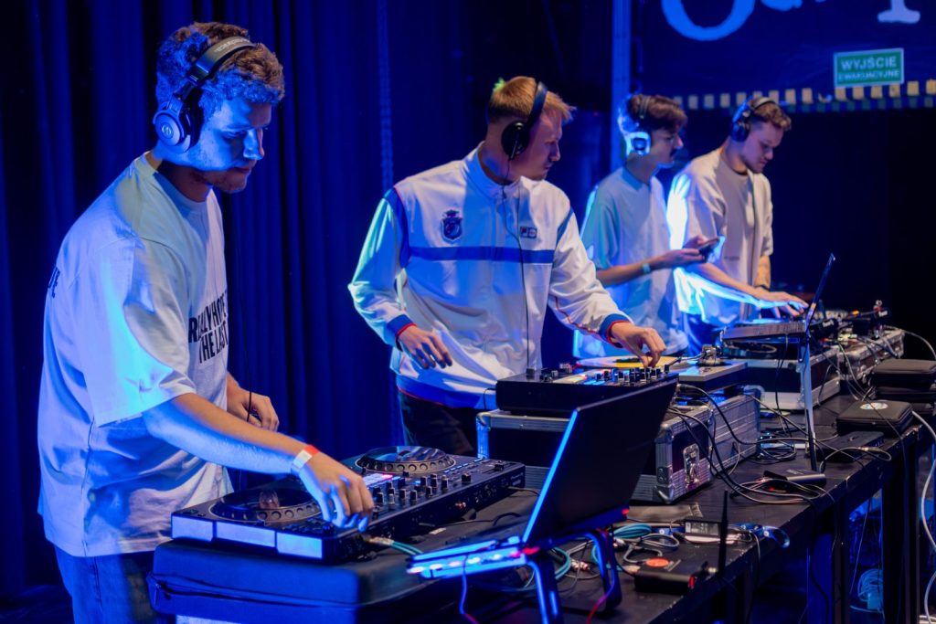 Retro disco (Otrzęsiny ’25)