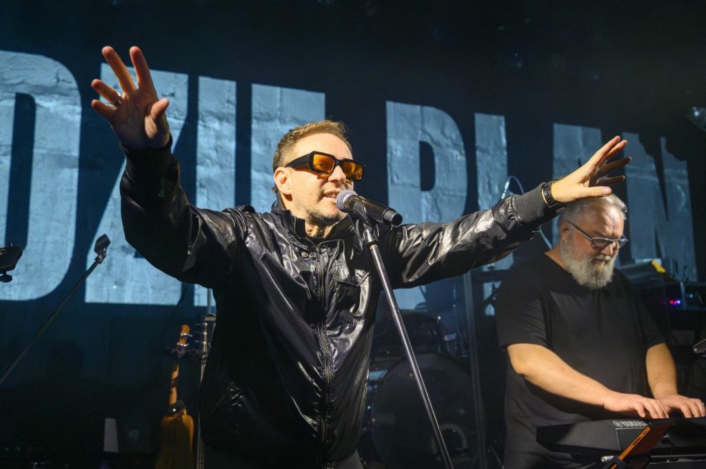 Koncert Specjalny Pamięci Grzegorza Ciechowskiego