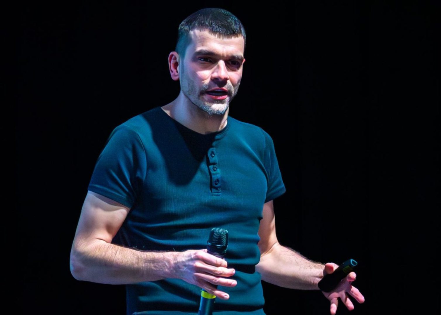 Testowanie granic teorii kwantowej – wykład z cyklu MAXIMUM. Myślenie OD NOWA