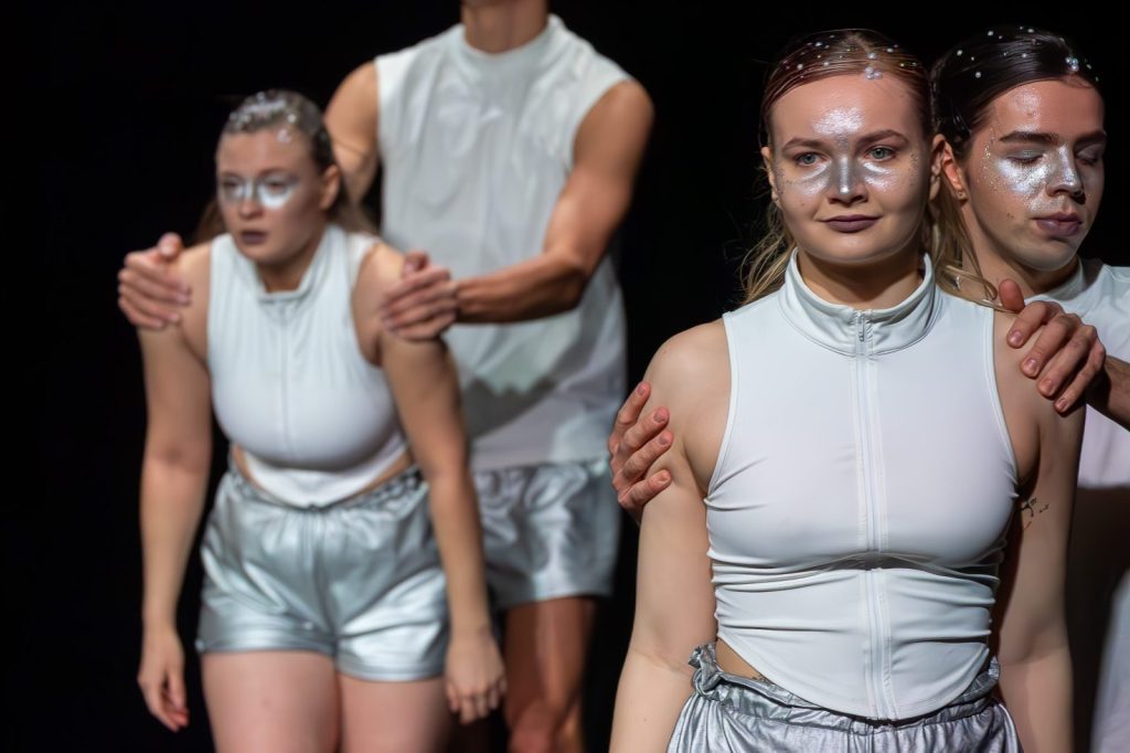 Spektakl „Nie Opuszczaj Mnie”, Teatr Antrakt