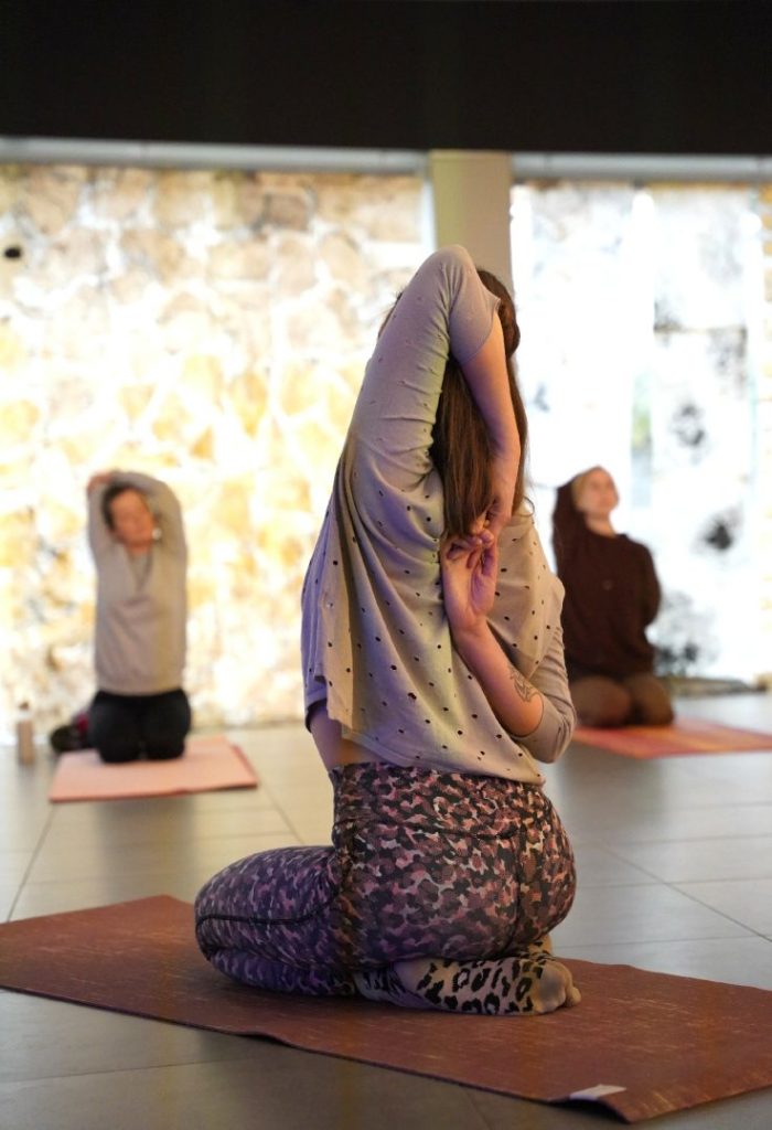 Joga ze Sztuką – lutowe spotkanie w przestrzeni uważności