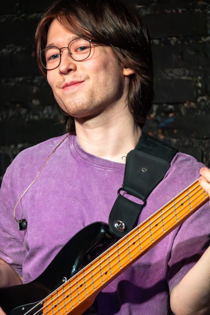 Pojedynek Kapel – I półfinał