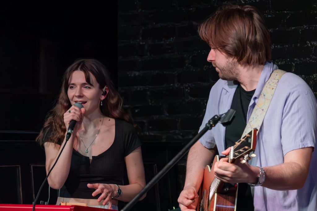 Pojedynek Kapel – I półfinał