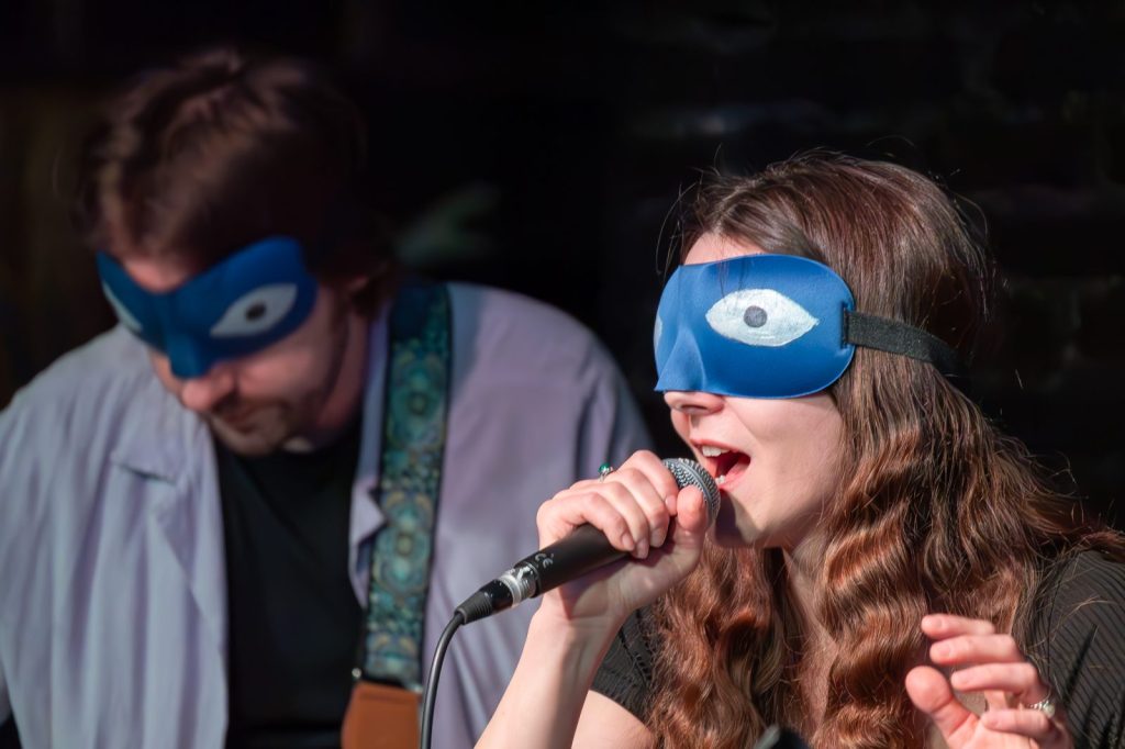 Pojedynek Kapel – I półfinał