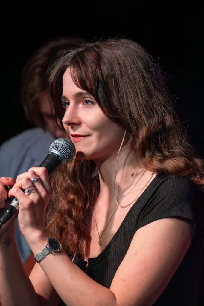 Pojedynek Kapel – I półfinał