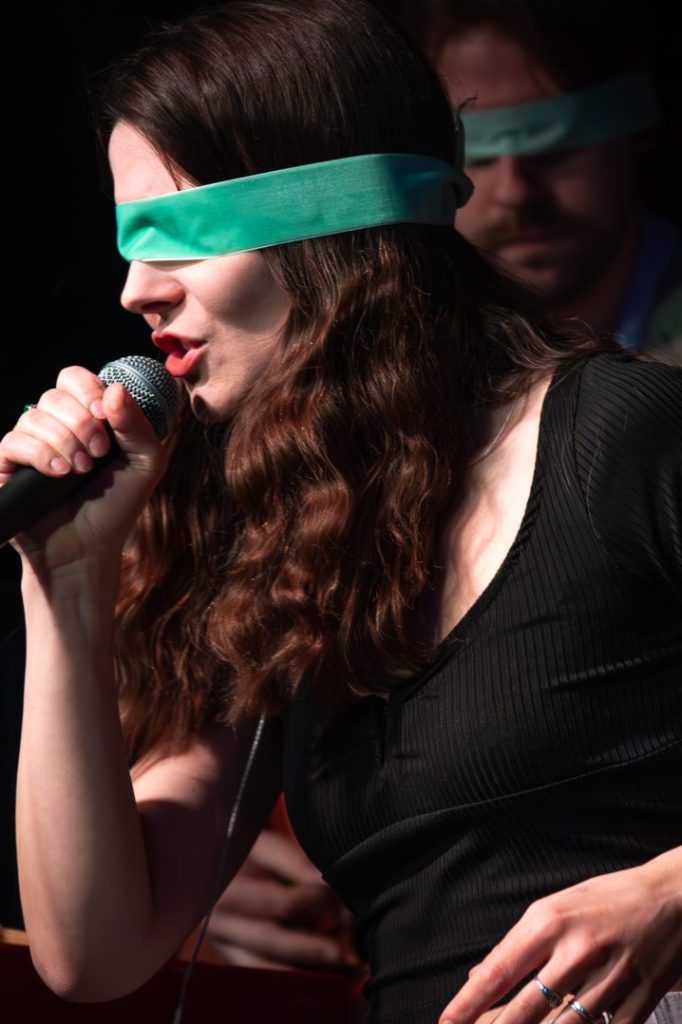 Pojedynek Kapel – I półfinał