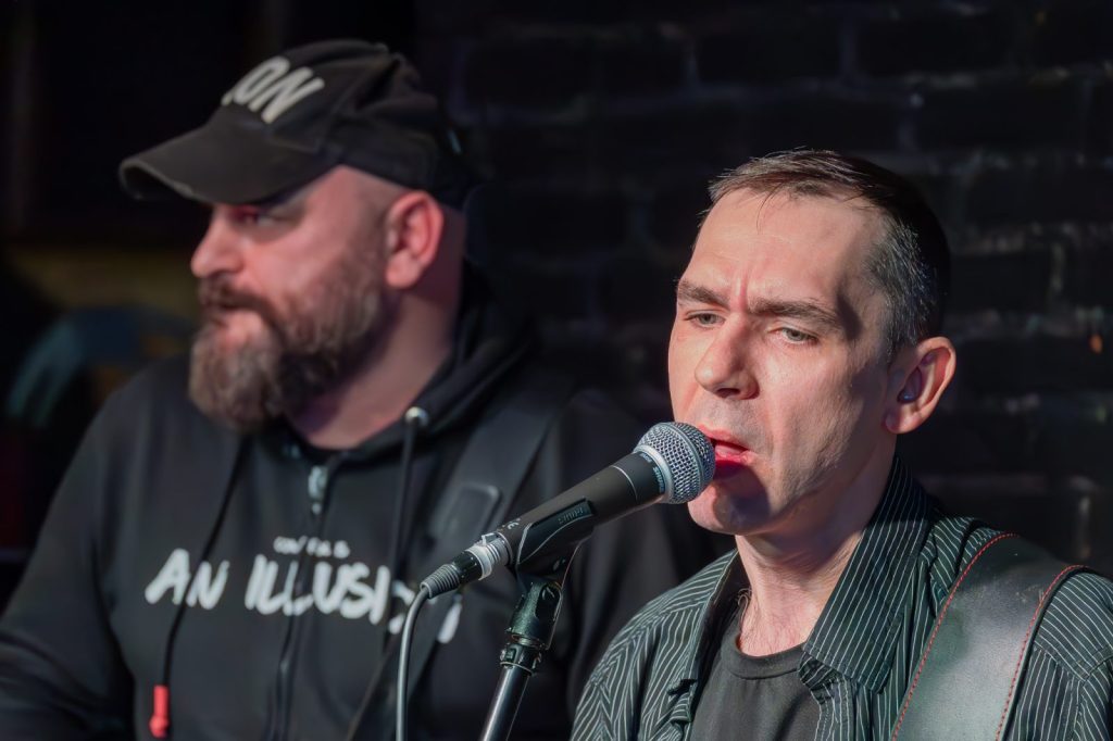 Pojedynek Kapel – I półfinał