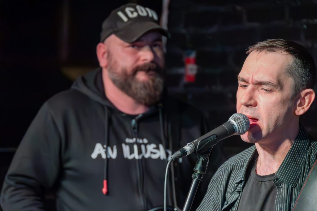 Pojedynek Kapel – I półfinał