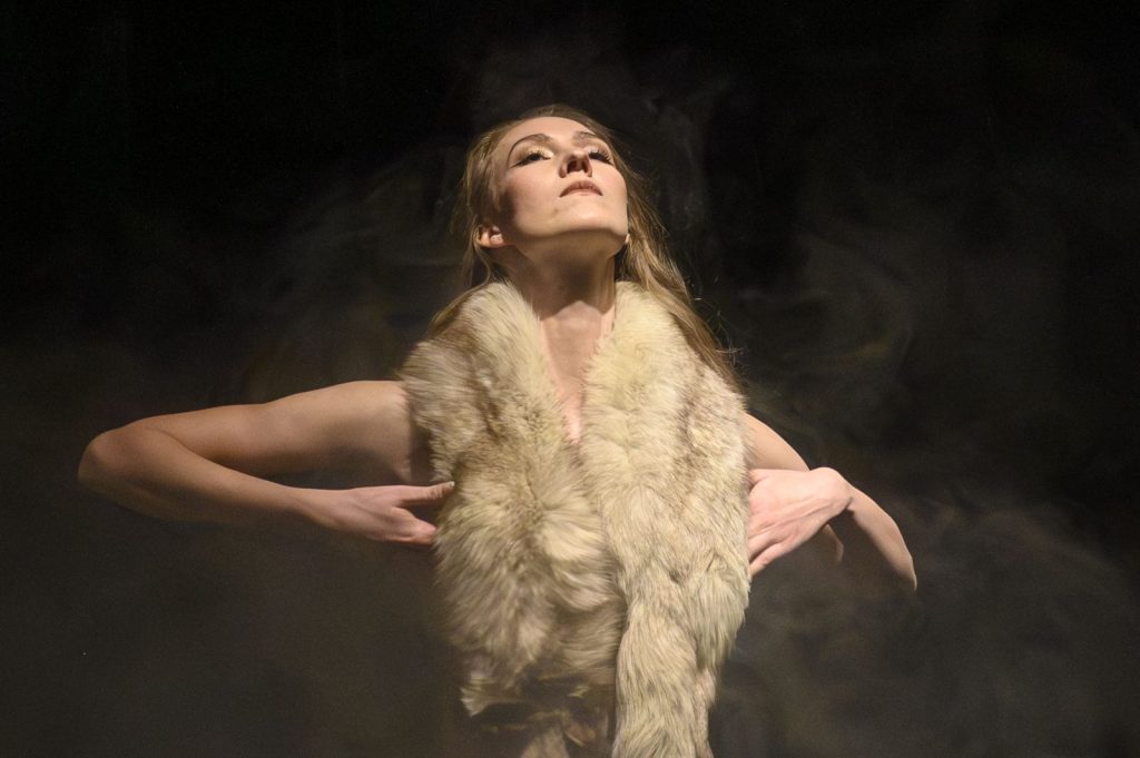 KLAMRA 2026 – dzień czwarty. Teatr ciała, obrazu i tajemnicy