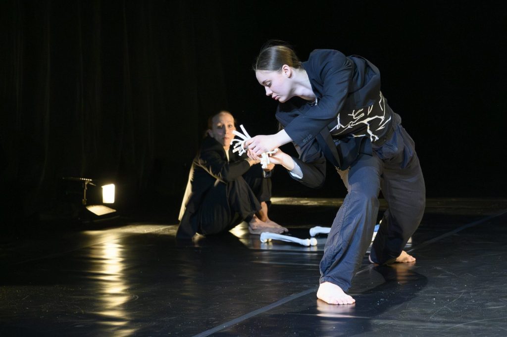 KLAMRA 2026 – dzień drugi. Teatr ruchu, pamięci i obrazu