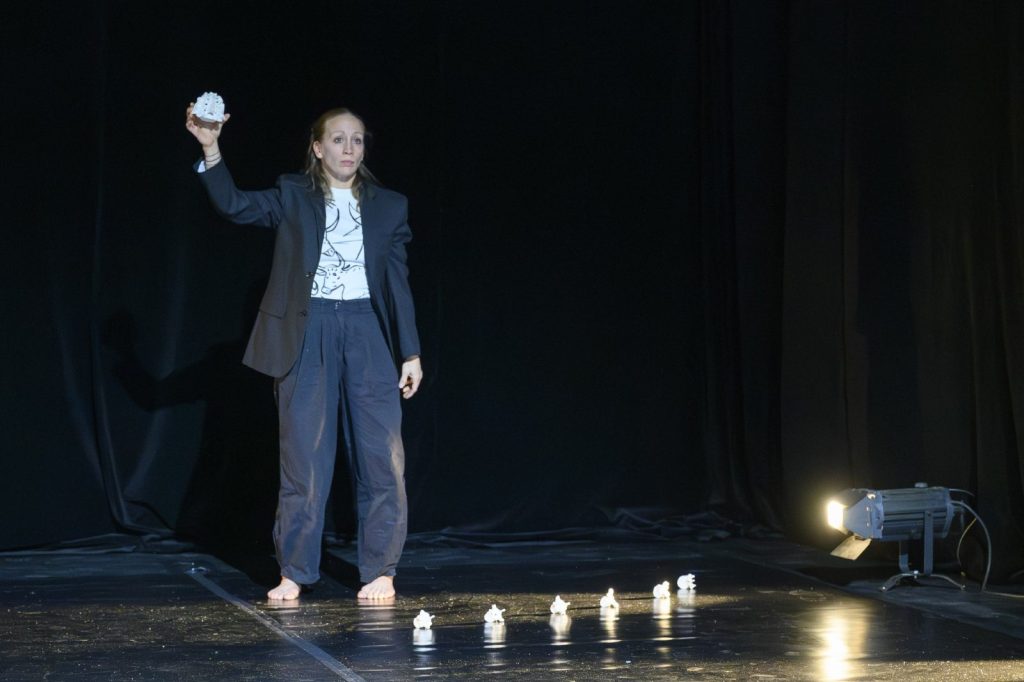 KLAMRA 2026 – dzień drugi. Teatr ruchu, pamięci i obrazu