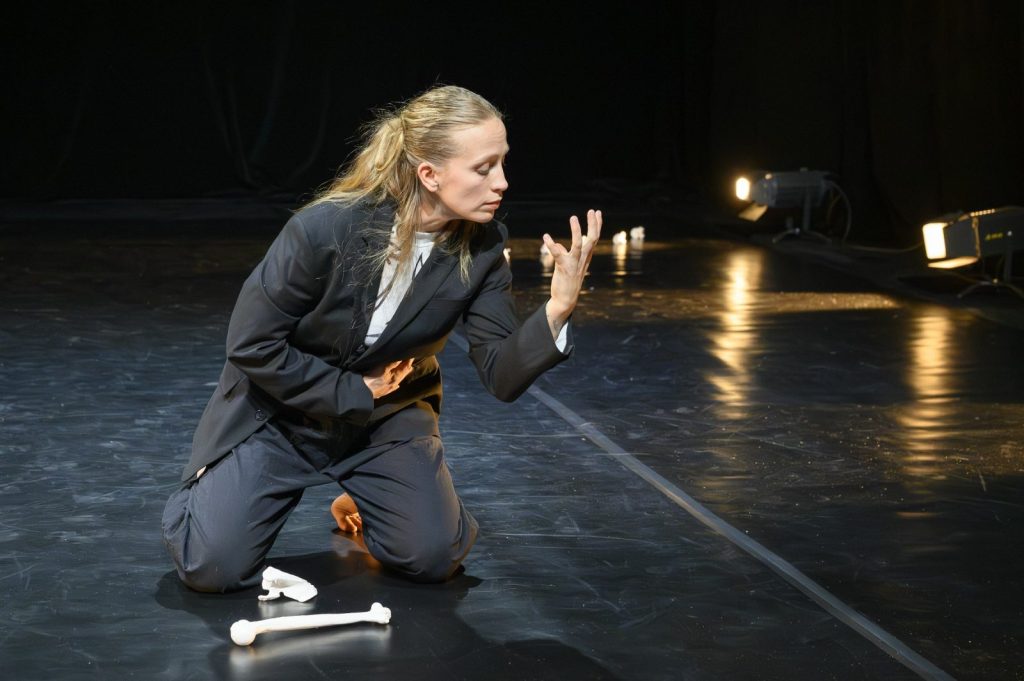 KLAMRA 2026 – dzień drugi. Teatr ruchu, pamięci i obrazu