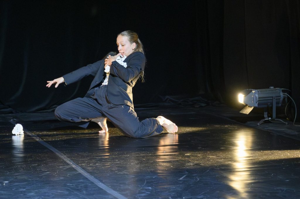 KLAMRA 2026 – dzień drugi. Teatr ruchu, pamięci i obrazu