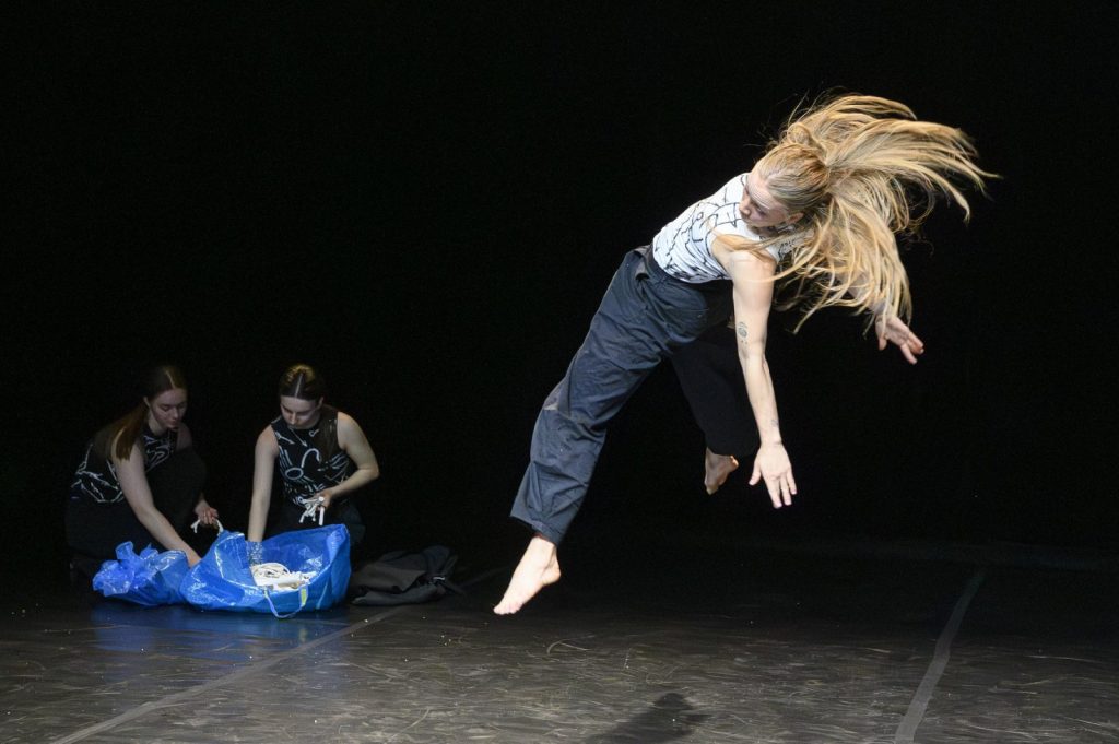 KLAMRA 2026 – dzień drugi. Teatr ruchu, pamięci i obrazu