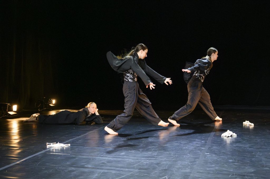 KLAMRA 2026 – dzień drugi. Teatr ruchu, pamięci i obrazu