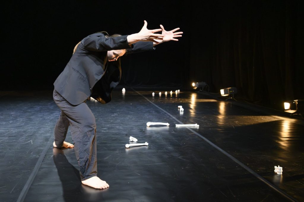 KLAMRA 2026 – dzień drugi. Teatr ruchu, pamięci i obrazu