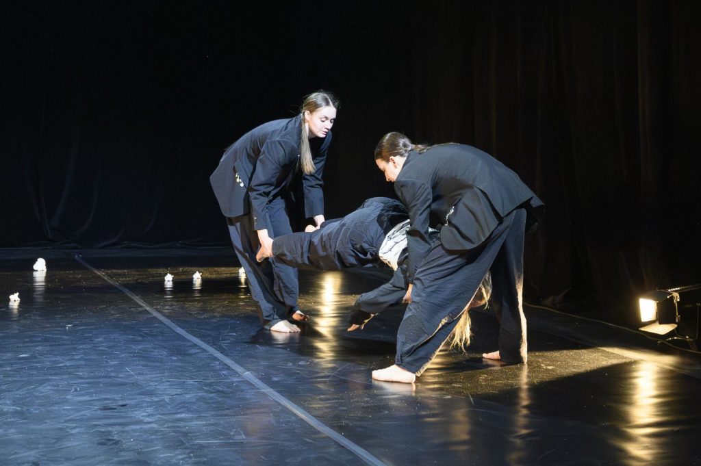 KLAMRA 2026 – dzień drugi. Teatr ruchu, pamięci i obrazu