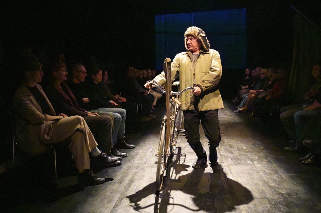 KLAMRA 2026 – dzień pierwszy. Nic nie wiemy na pewno