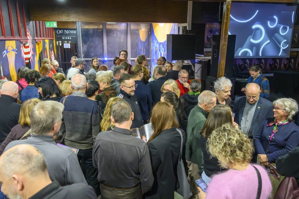 KLAMRA 2026 – dzień pierwszy. Nic nie wiemy na pewno