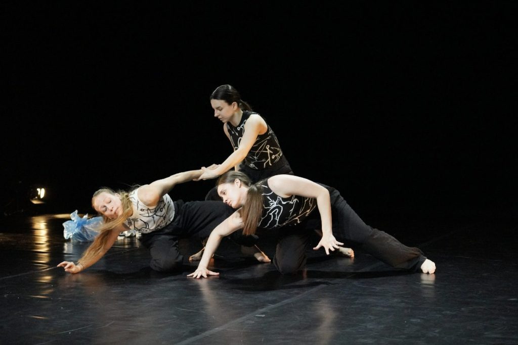 KLAMRA 2026 – dzień drugi. Teatr ruchu, pamięci i obrazu