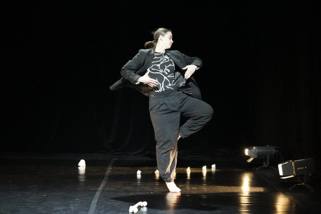 KLAMRA 2026 – dzień drugi. Teatr ruchu, pamięci i obrazu