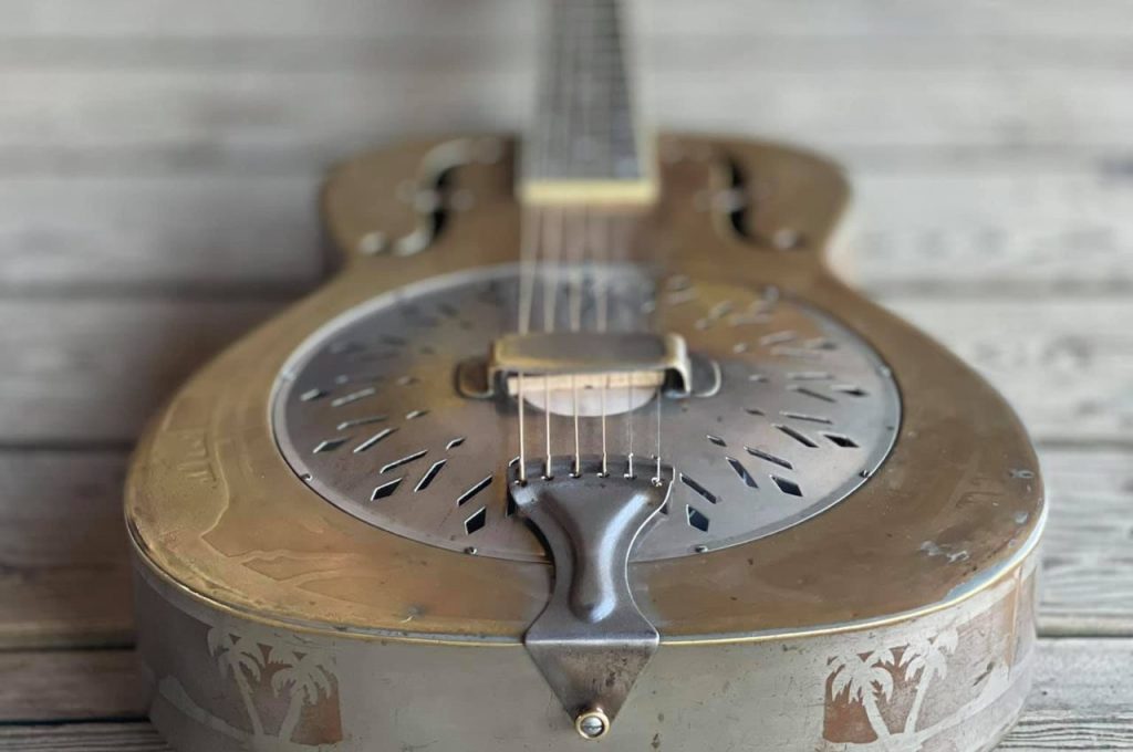 Wystawa gitar rezofonicznych