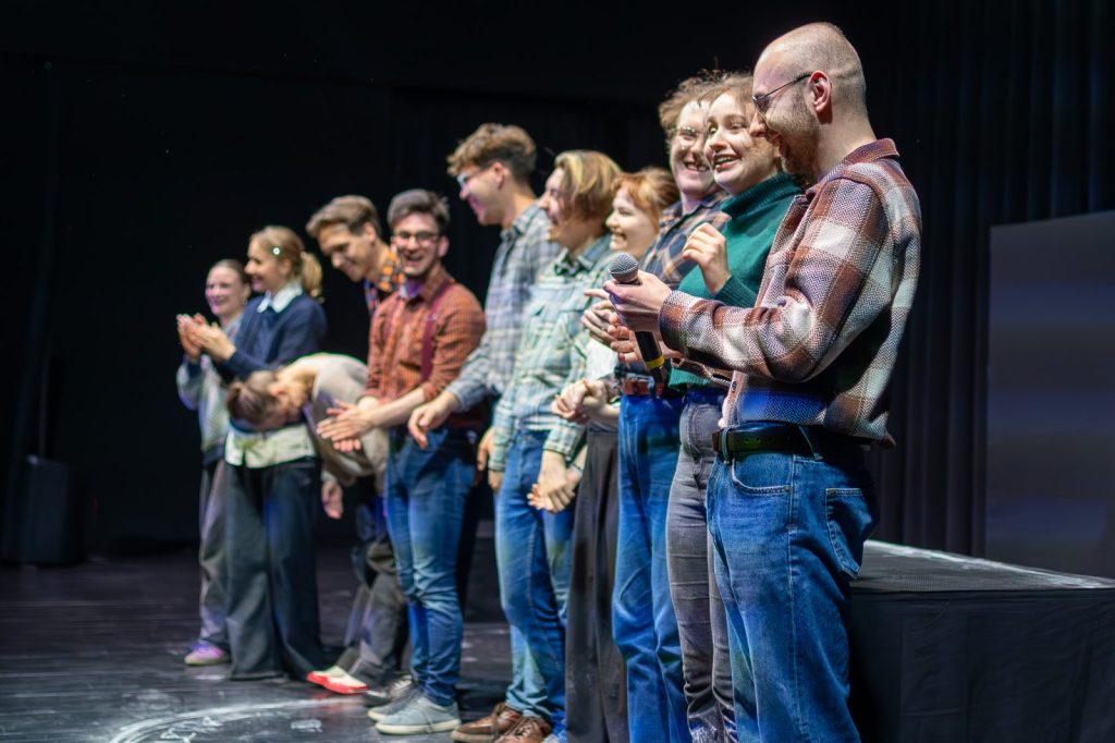 Konstelacje – Premiera