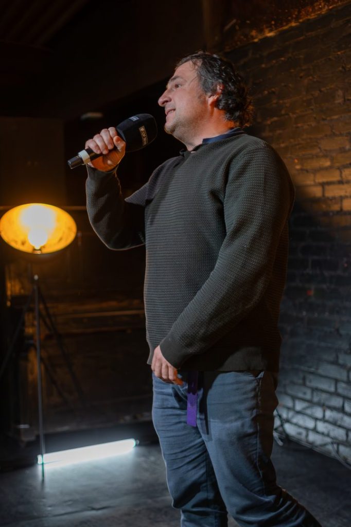 Kwietniowy Slam Od Nowa