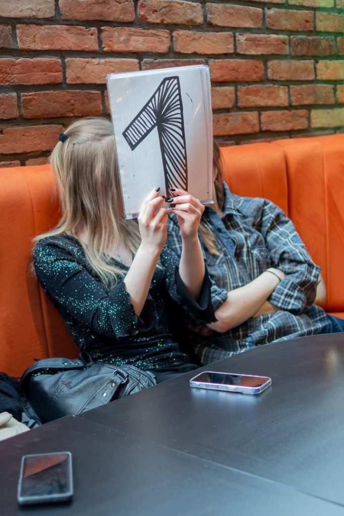 Kwietniowy Slam Od Nowa