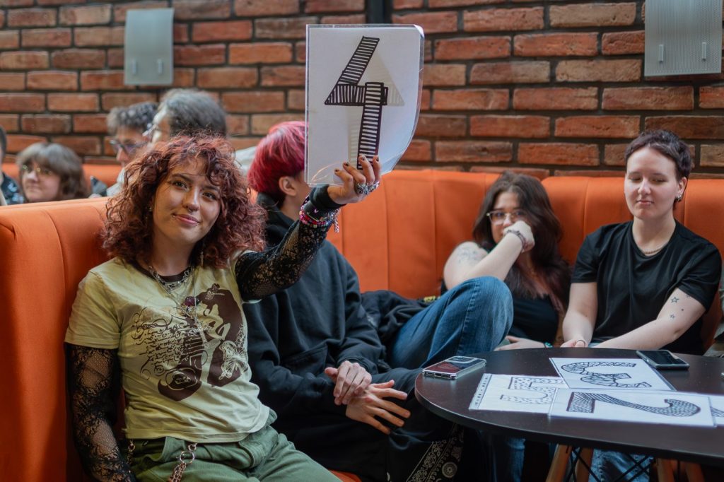 Kwietniowy Slam Od Nowa