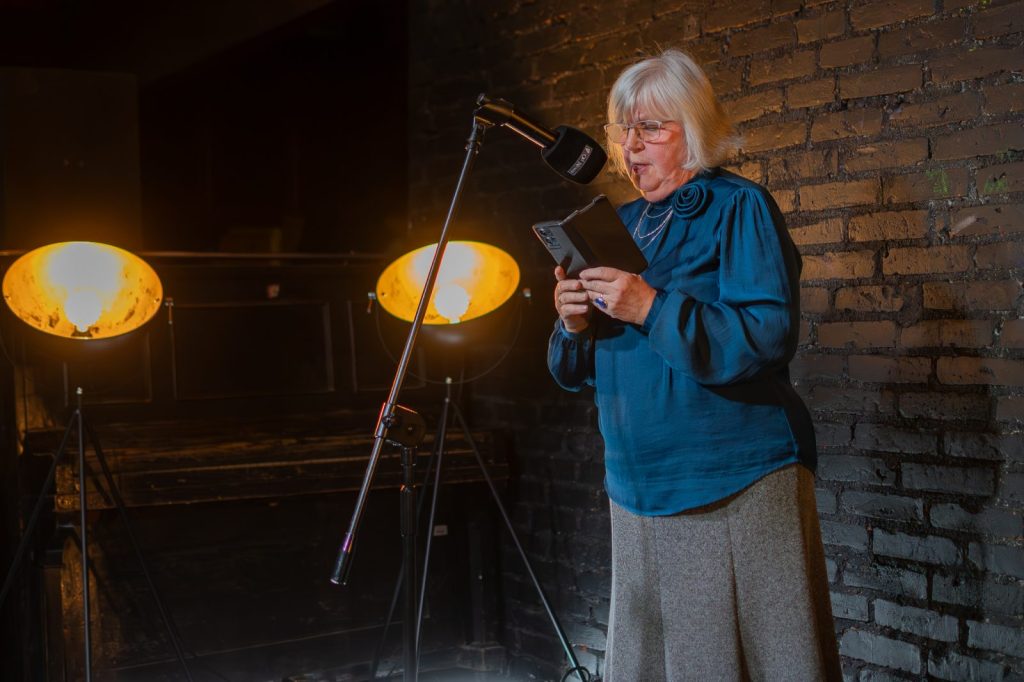 Kwietniowy Slam Od Nowa