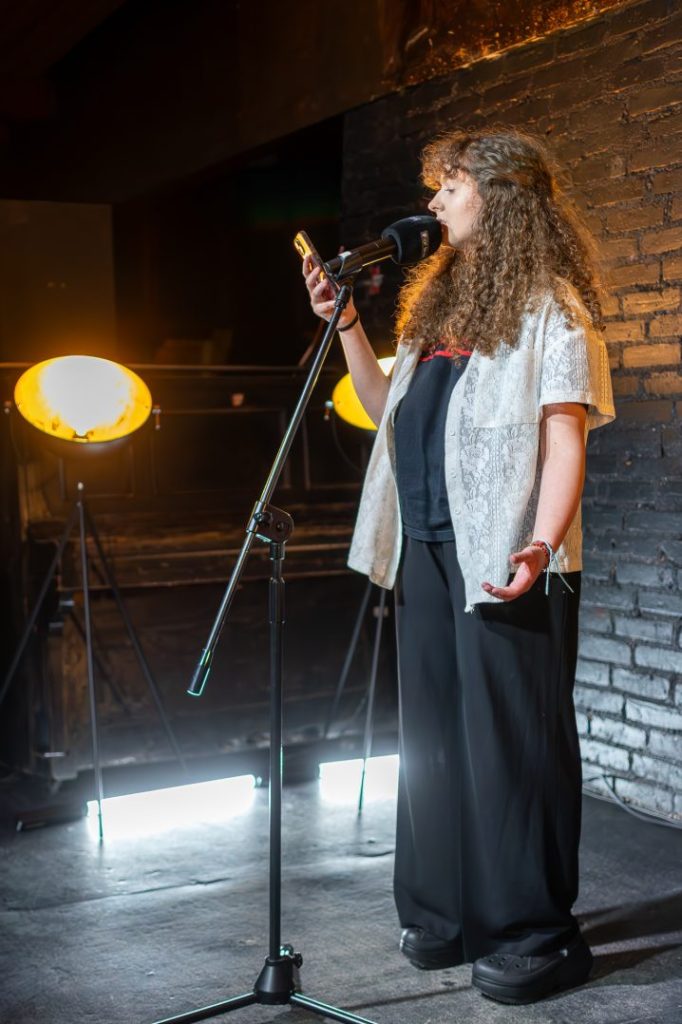 Kwietniowy Slam Od Nowa