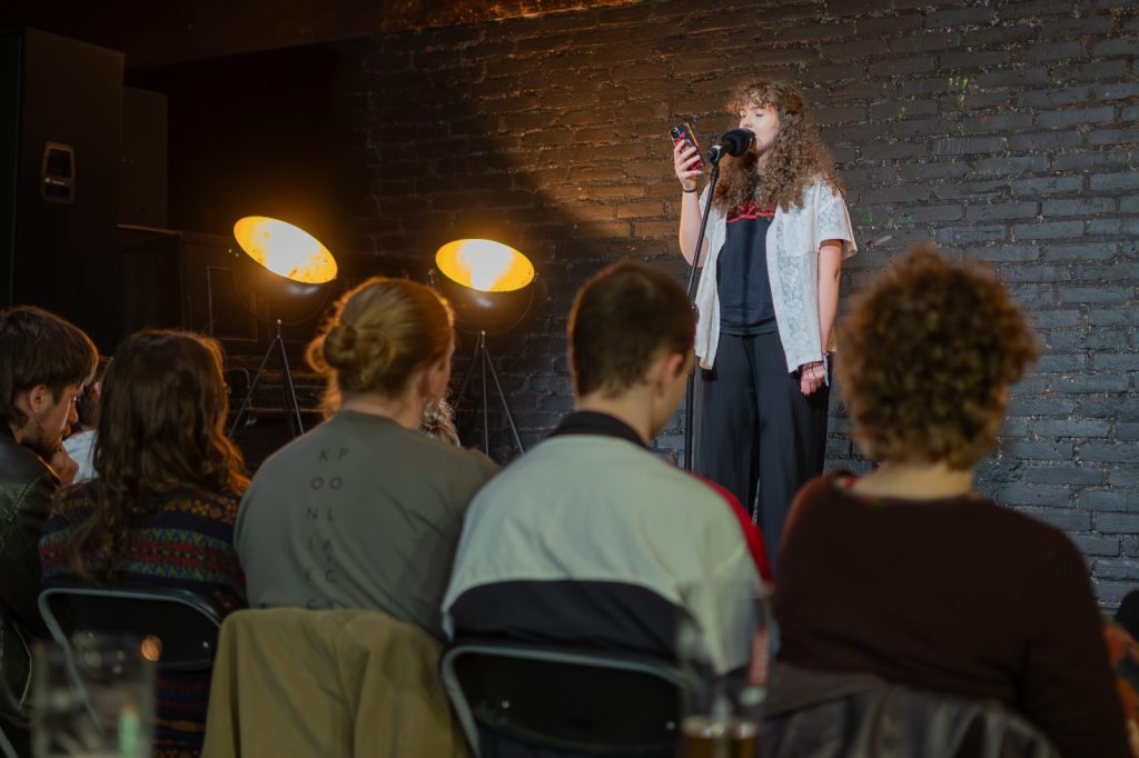 Kwietniowy Slam Od Nowa