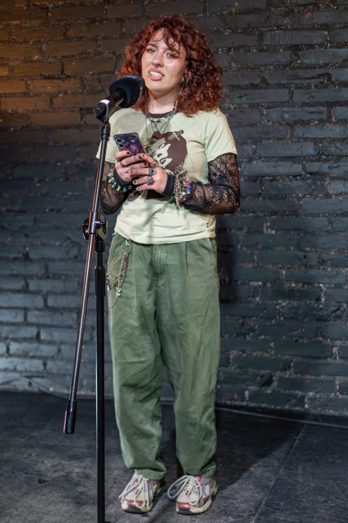 Kwietniowy Slam Od Nowa