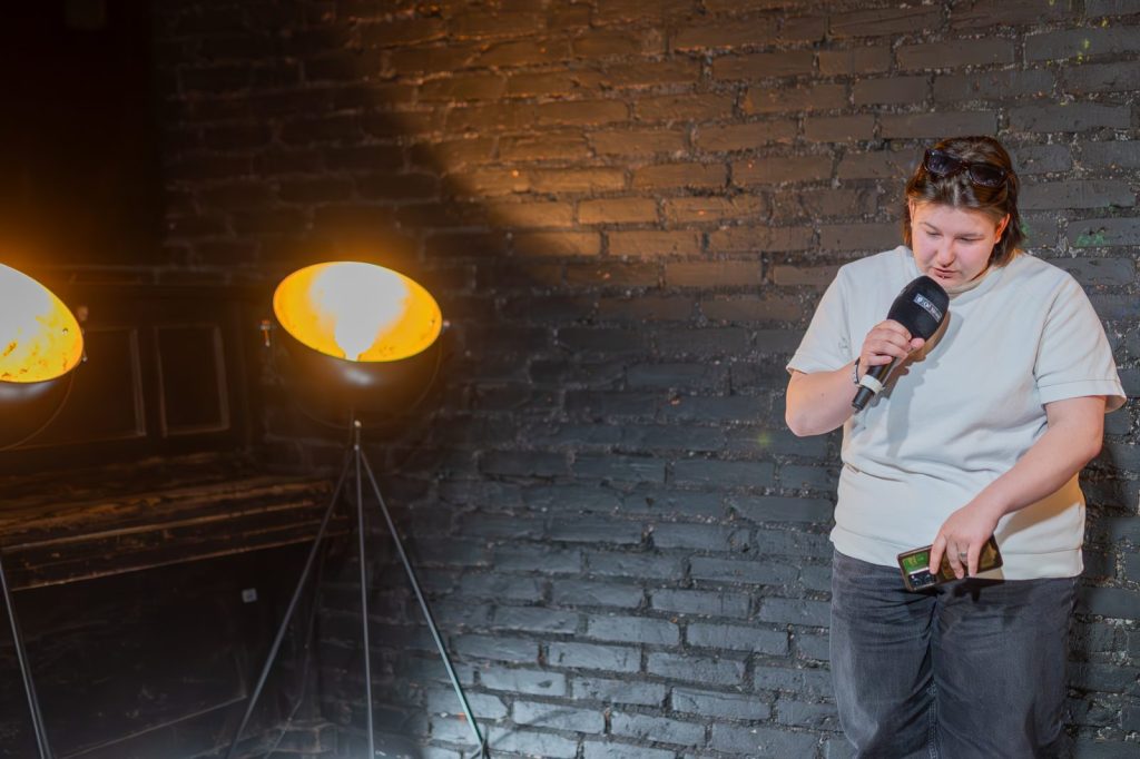 Kwietniowy Slam Od Nowa