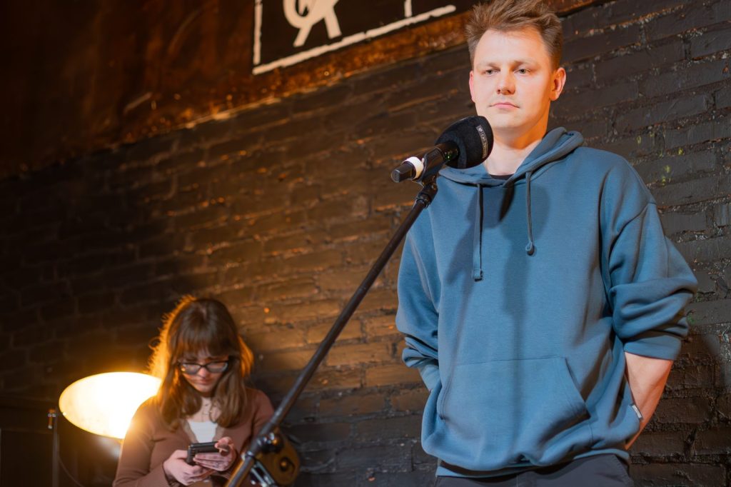 Kwietniowy Slam Od Nowa