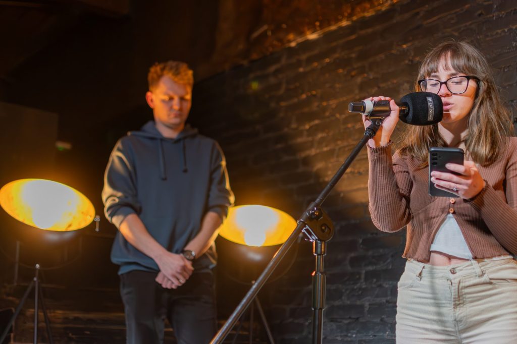 Kwietniowy Slam Od Nowa