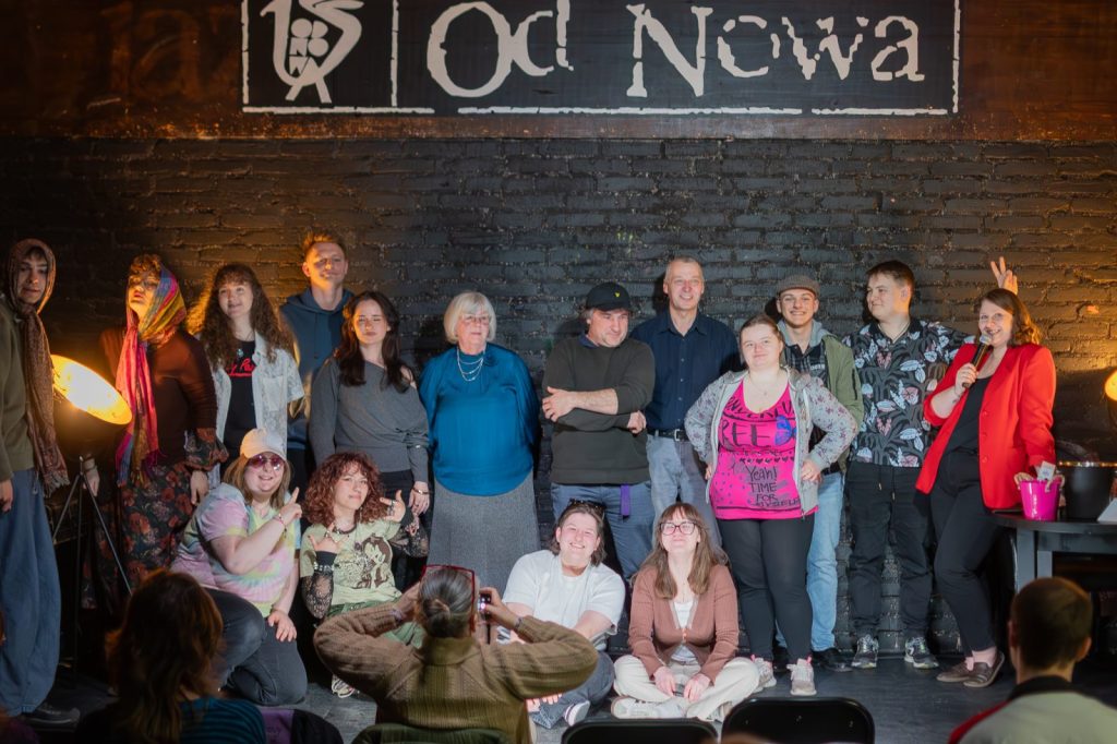 Kwietniowy Slam Od Nowa