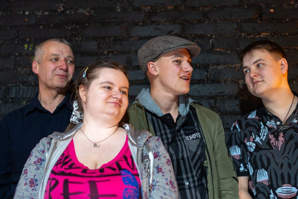 Kwietniowy Slam Od Nowa