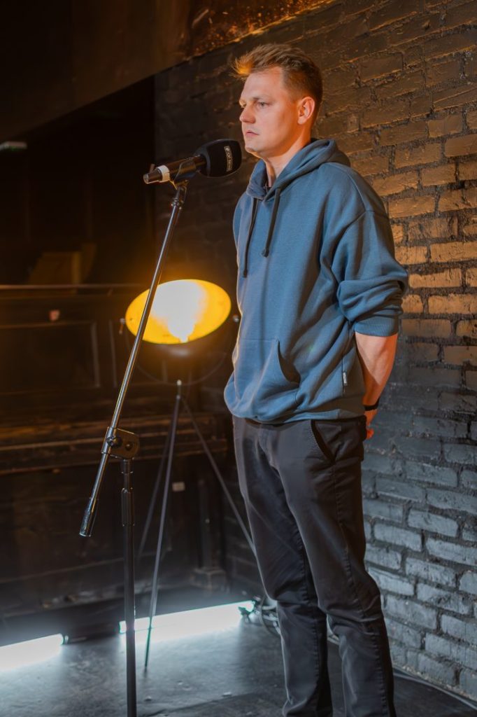 Kwietniowy Slam Od Nowa