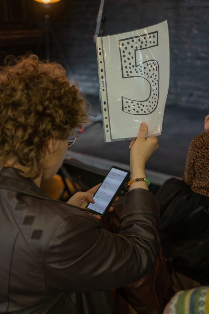 Kwietniowy Slam Od Nowa