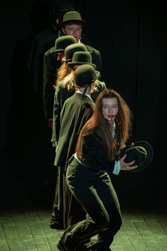 Szary człowieku. Piosenki Maanam.